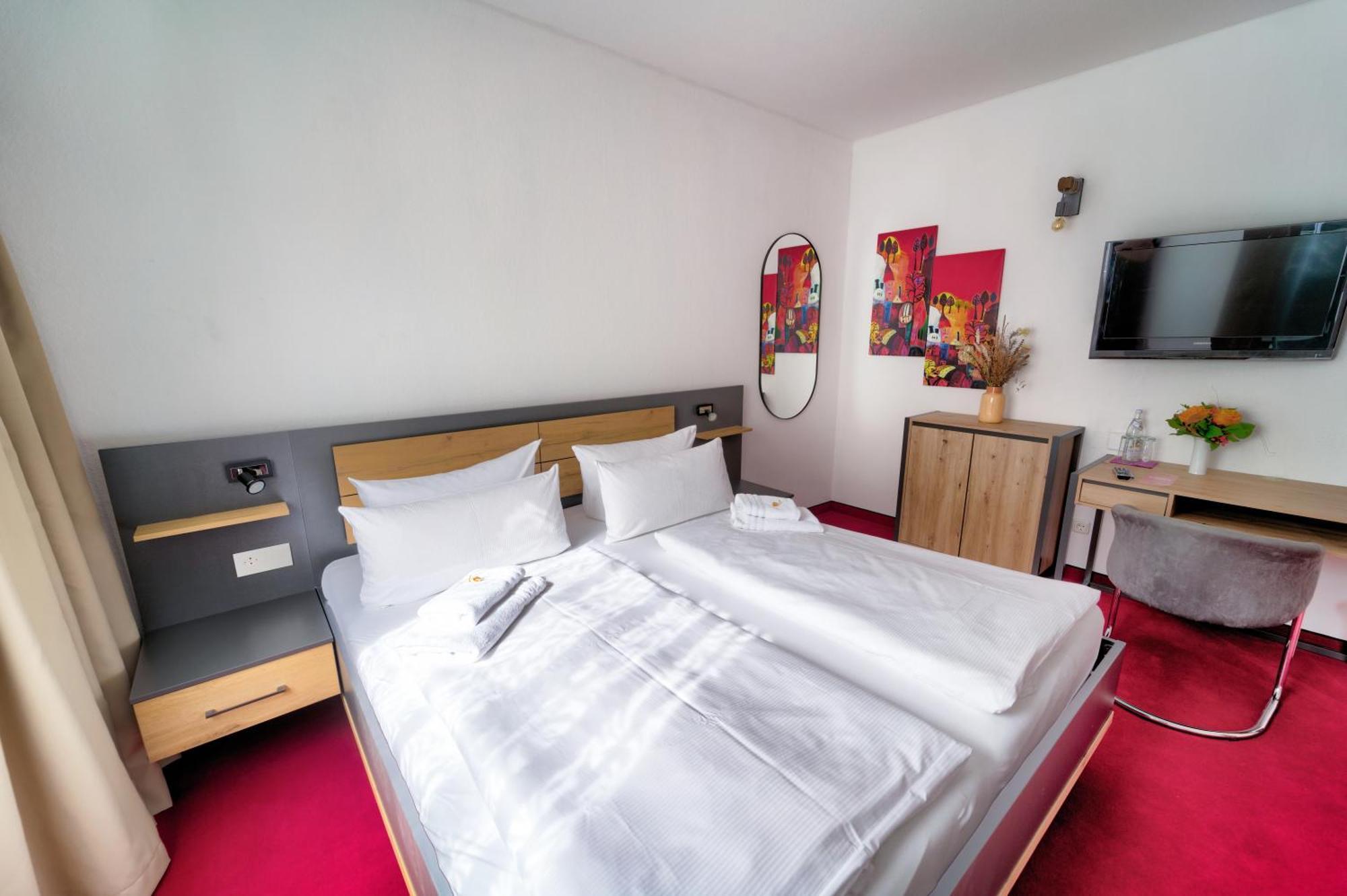 Hotel Tanne Saalfeld Saale Екстериор снимка